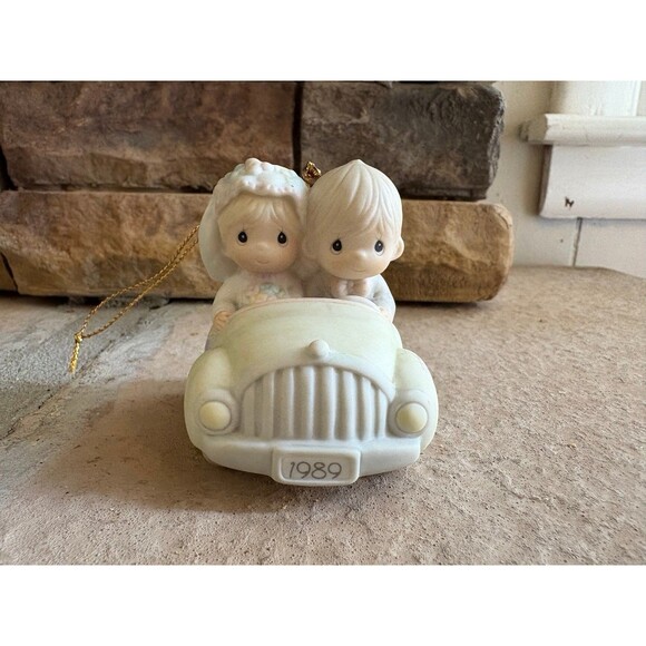 Precious Moments "Wishing You Roads of Happiness" Christmas Ornament 1989 521558 - Picture 1 of 4
